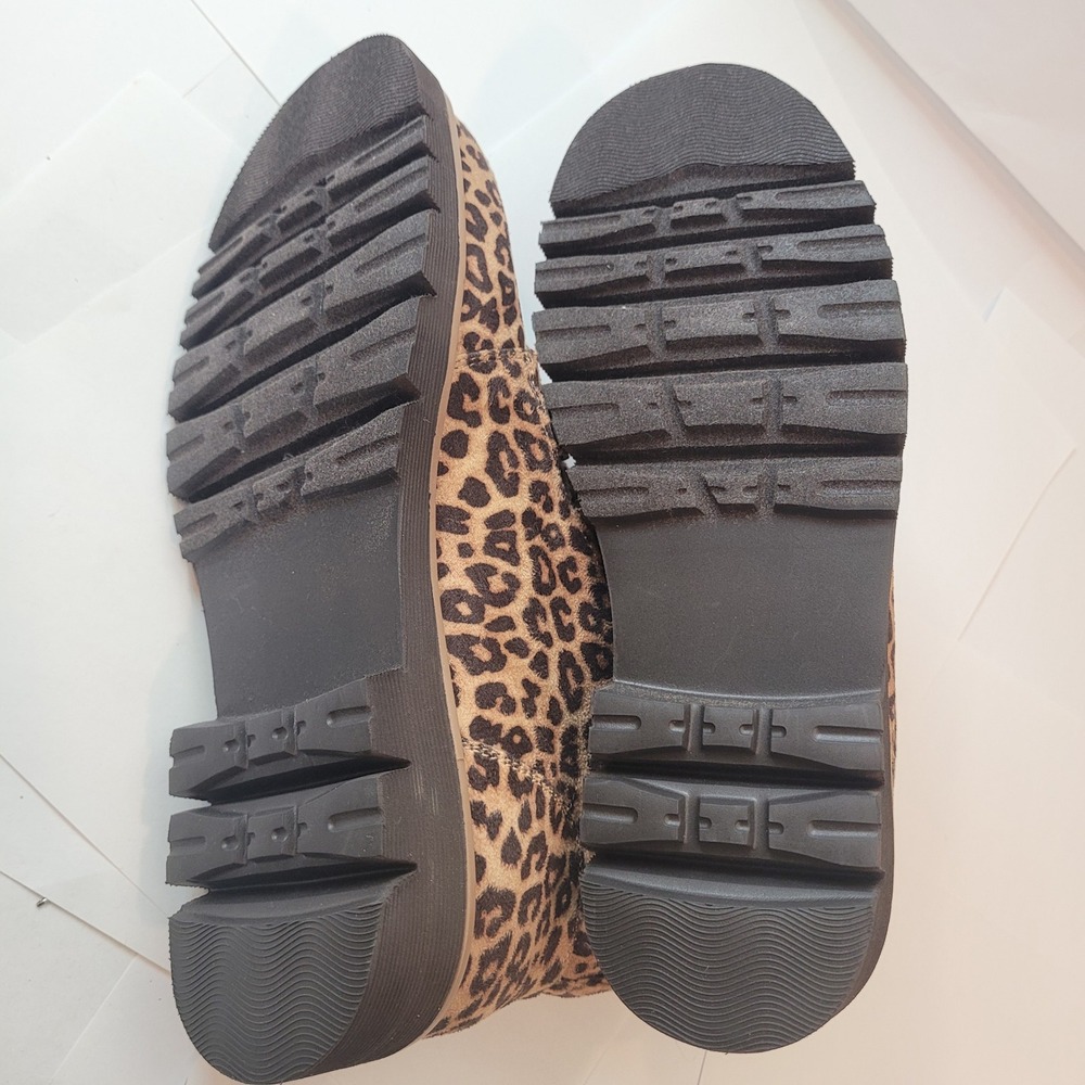 Hey‎ Girl by Corkys Campfire Leopard Ankle Boots Women 10 Lug Sole Animal Print - Picture 8 of 13
